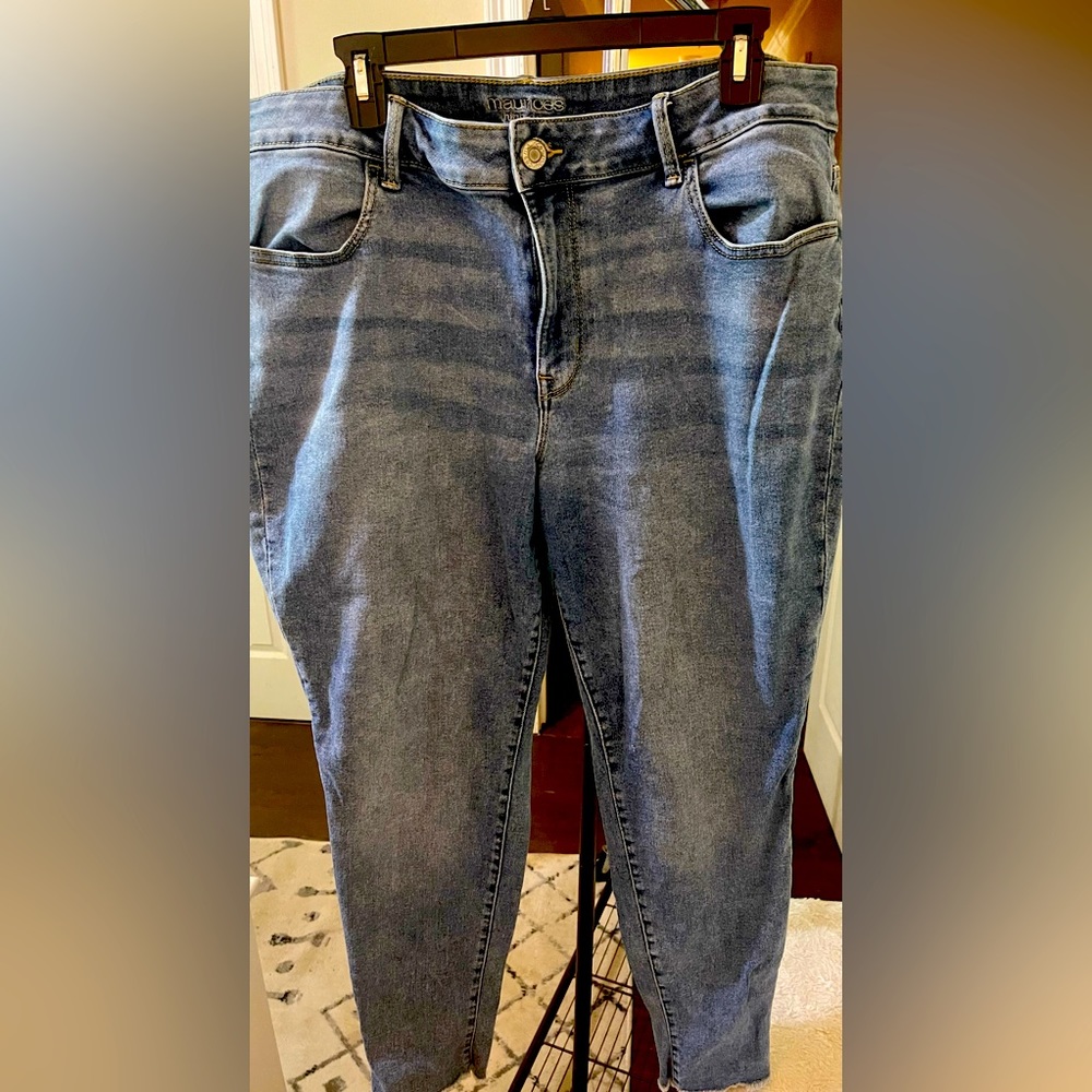 Maurices High Waist Jeans Fringe legs -XXL-Short